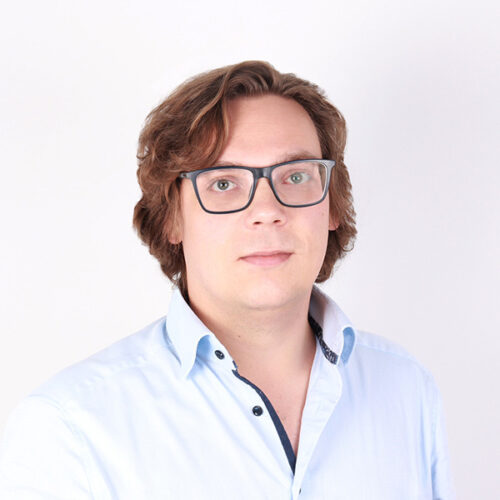 Nikolas Henn | ANG